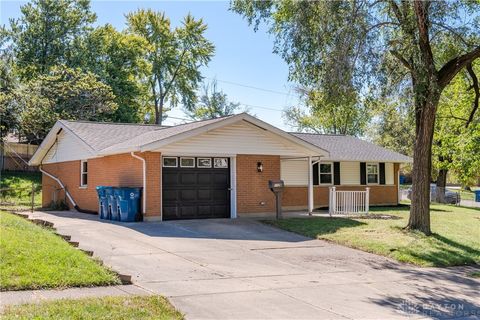 Tiny photo for 7126 Mandrake Drive, Dayton, OH 45424 (MLS # 945455)