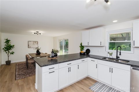 Tiny photo for 7126 Mandrake Drive, Dayton, OH 45424 (MLS # 945455)