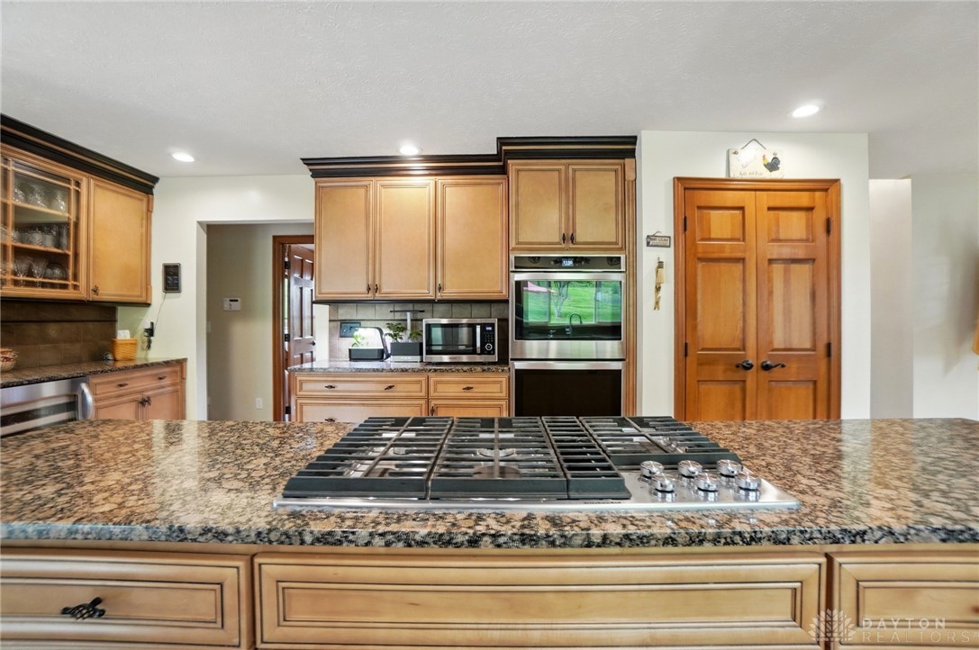 2642 Kilkenny Court, Springfield, Ohio image 26