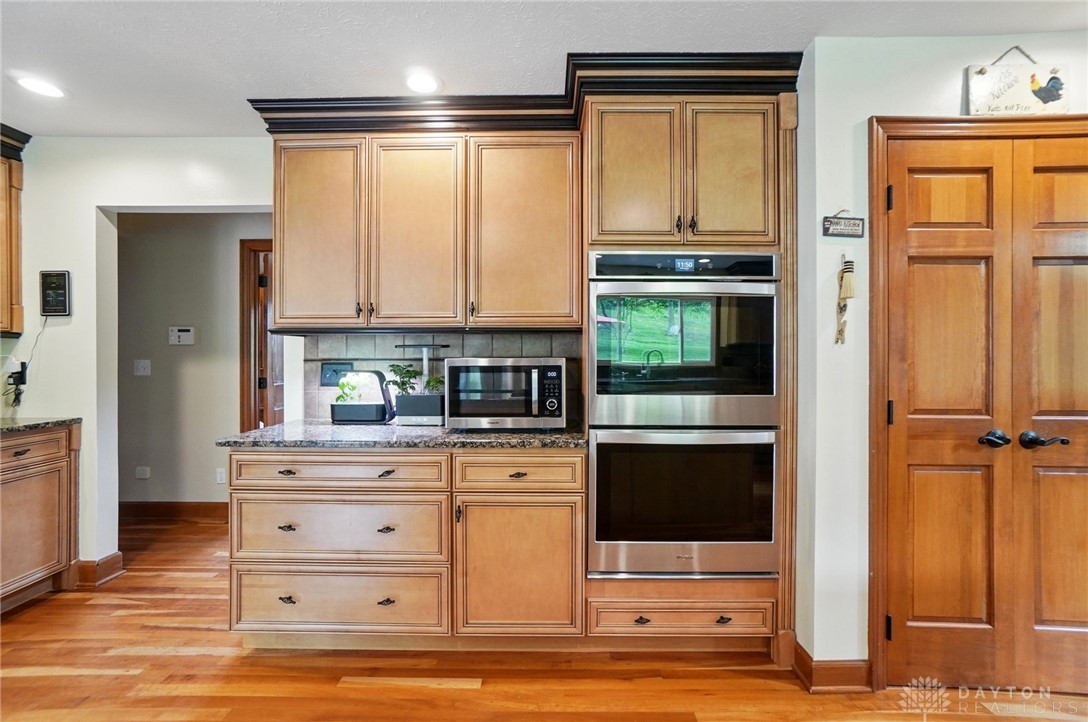 2642 Kilkenny Court, Springfield, Ohio image 27