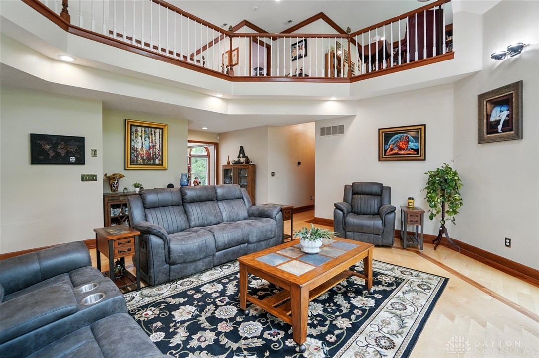 2642 Kilkenny Court, Springfield, Ohio image 16