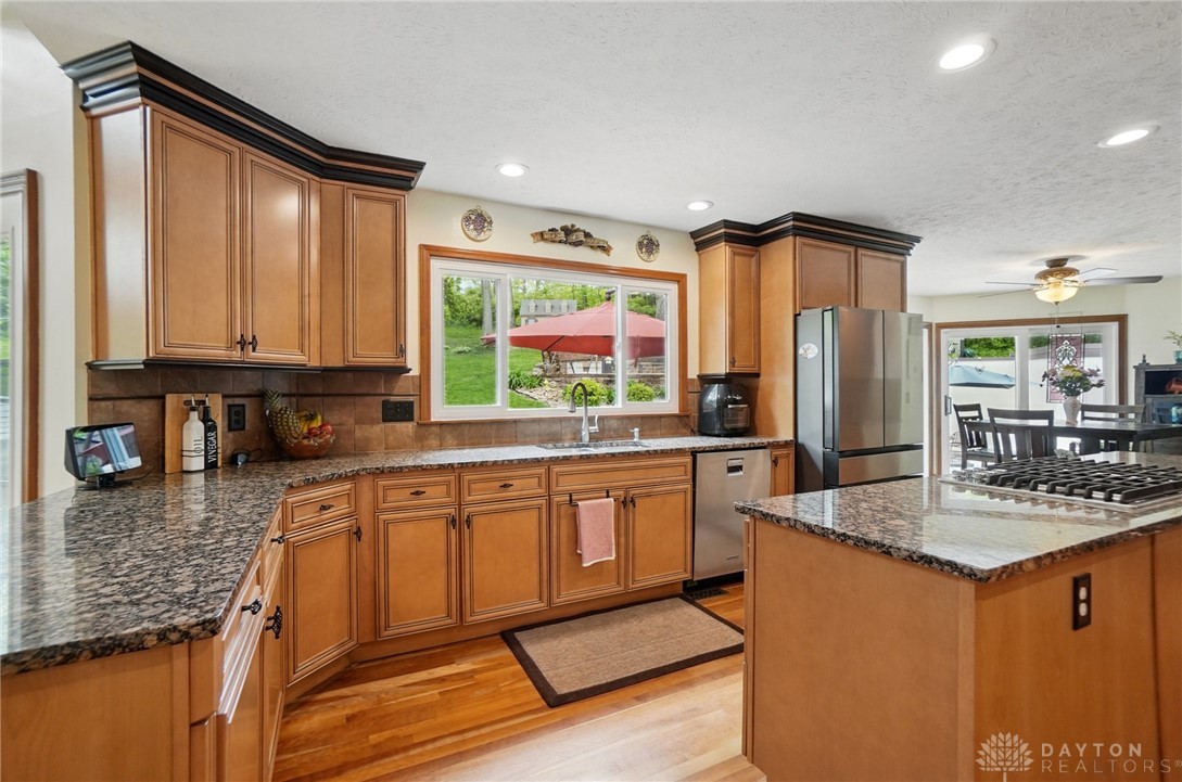 2642 Kilkenny Court, Springfield, Ohio image 22
