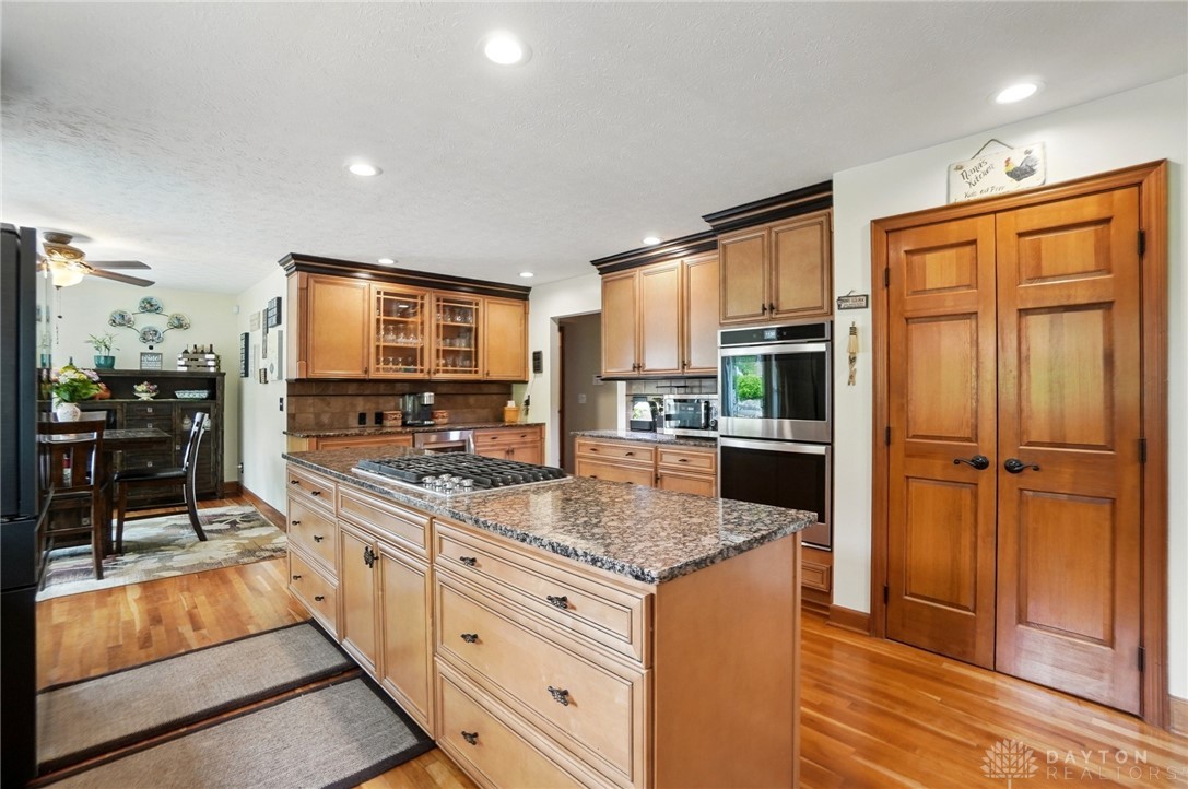 2642 Kilkenny Court, Springfield, Ohio image 25