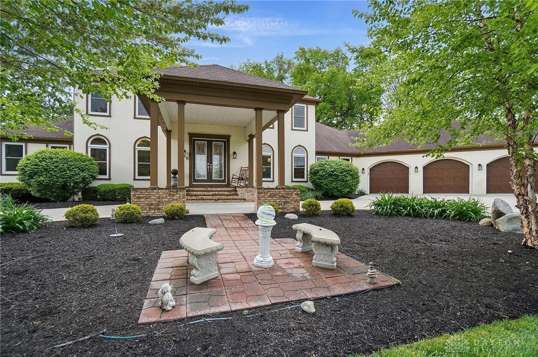 2642 Kilkenny Court, Springfield, Ohio image 2