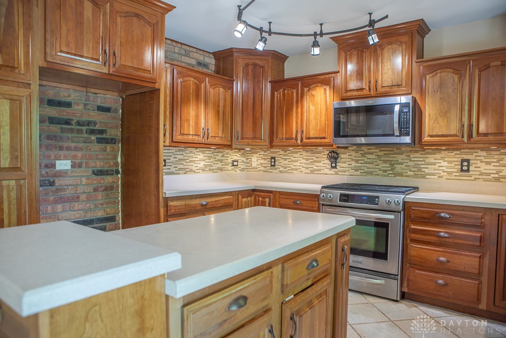 316 Honey Jane Drive, Beavercreek, Ohio image 9