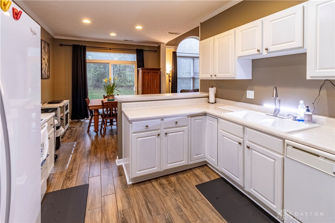 9289 Great Lakes Circle, Dayton, Ohio image 8