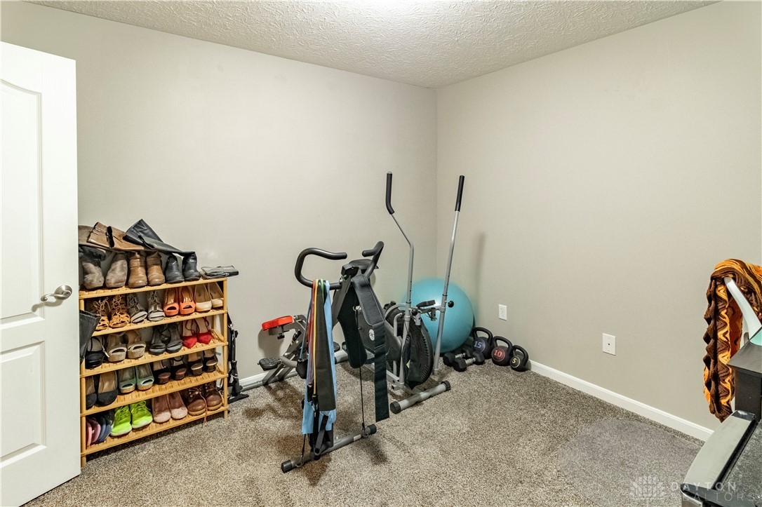 9289 Great Lakes Circle, Dayton, Ohio image 22