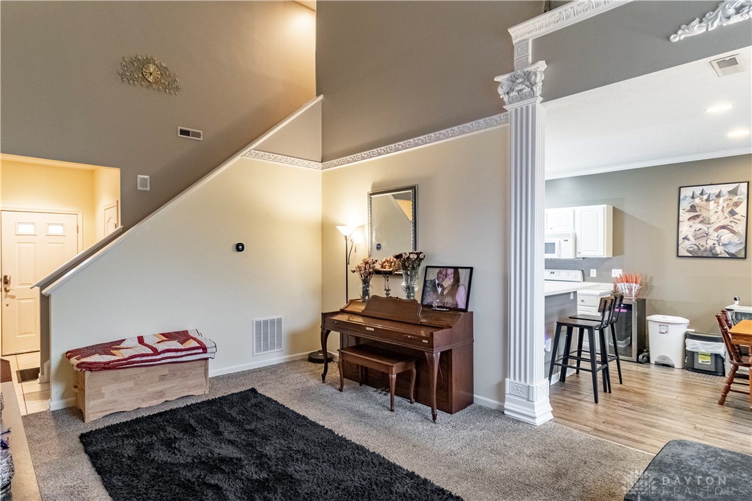 9289 Great Lakes Circle, Dayton, Ohio image 4