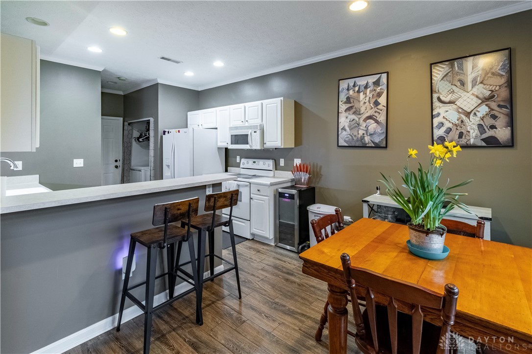 9289 Great Lakes Circle, Dayton, Ohio image 6