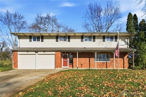 Photo of 4524 Drayton Court, Dayton, OH 45440 (MLS # 948271)