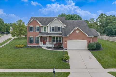 Homes For Sale - 3235 E Heritage Trace Dr<br/> Greene County, Bellbrook, OH 45305