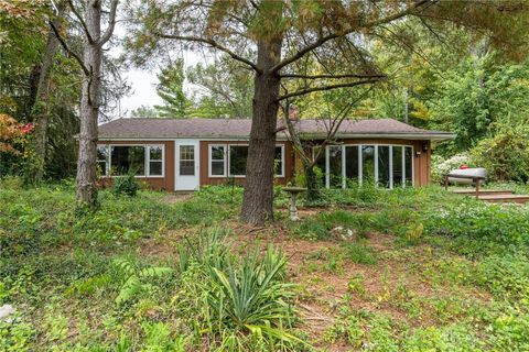 Photo of 3620 Old Winchester Trail, Xenia, OH 45385 (MLS # 944209)