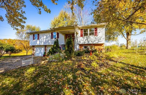Tiny photo for 547 Lakengren Drive, Eaton, OH 45320 (MLS # 947059)