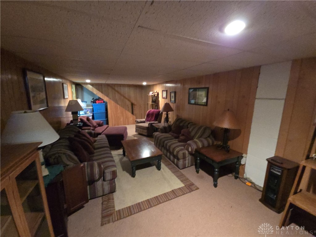 4620 Eldora Drive, Springfield, Ohio image 13