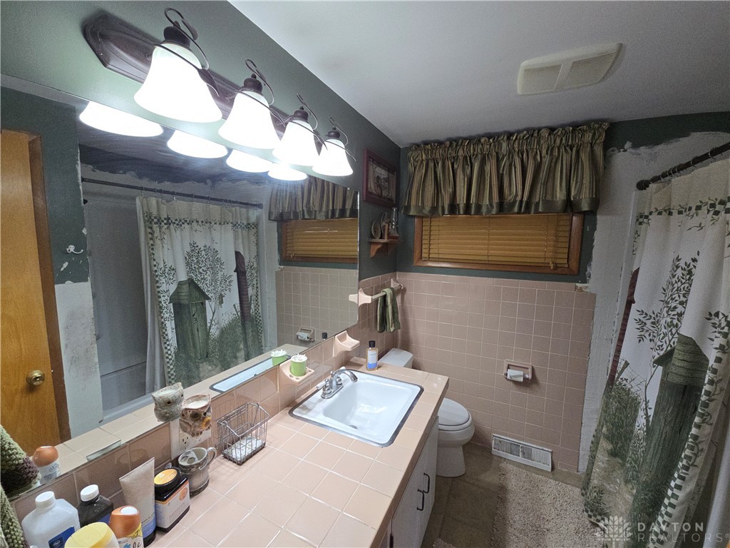 4620 Eldora Drive, Springfield, Ohio image 10
