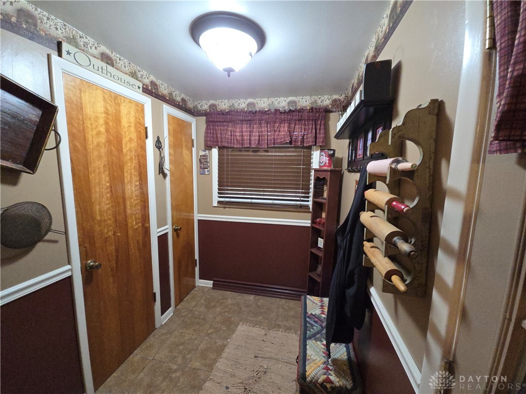 4620 Eldora Drive, Springfield, Ohio image 11