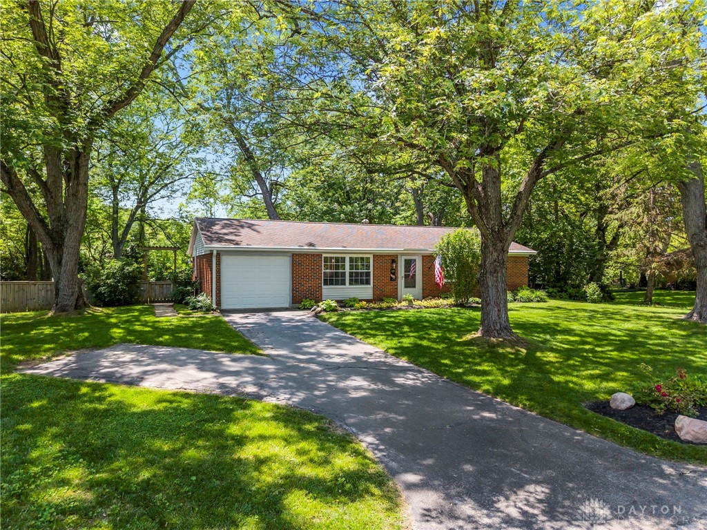 2630 Vineland Trail, Beavercreek, Ohio image 6