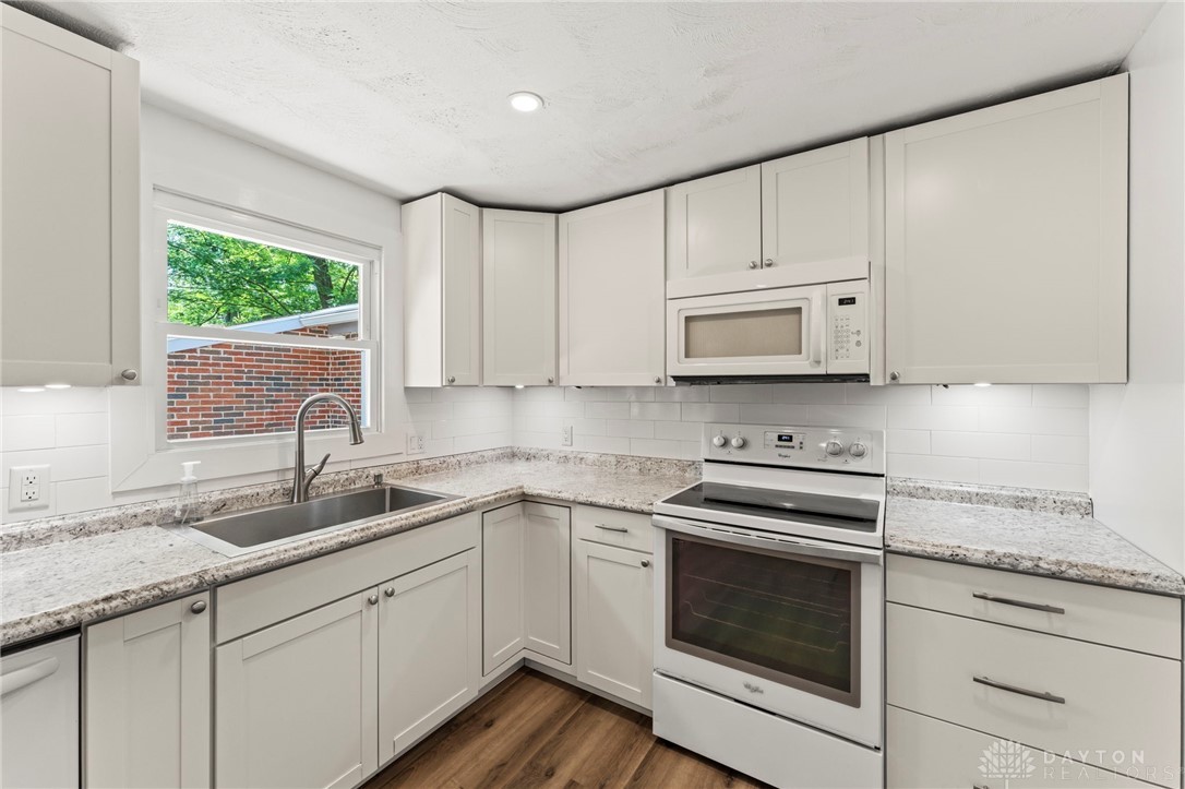 2630 Vineland Trail, Beavercreek, Ohio image 18