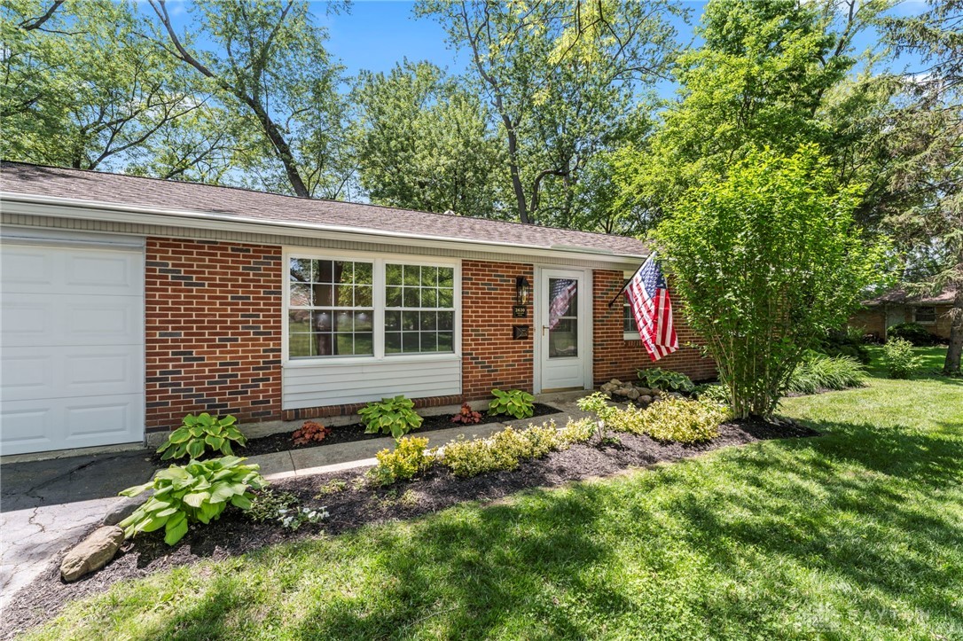 2630 Vineland Trail, Beavercreek, Ohio image 9