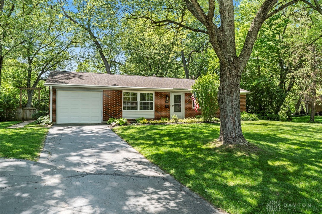 2630 Vineland Trail, Beavercreek, Ohio image 2