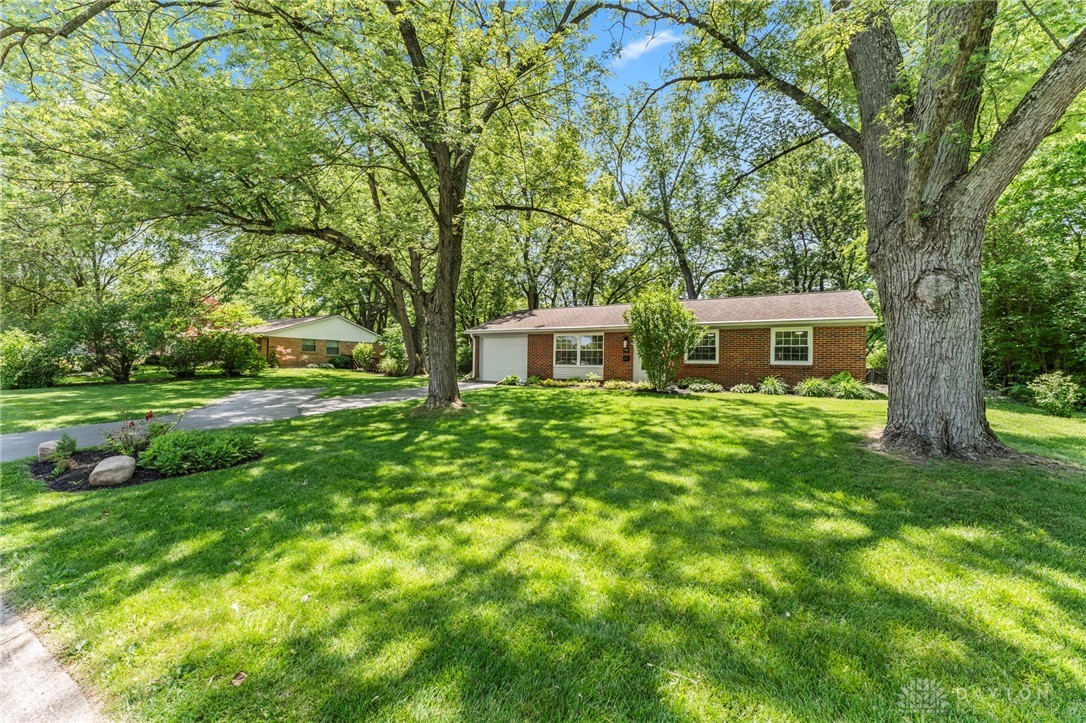 2630 Vineland Trail, Beavercreek, Ohio image 1