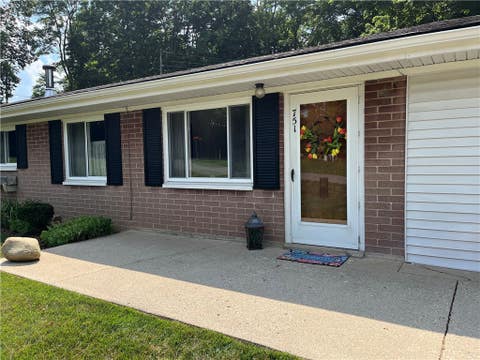 Homes For Sale - 751 Country View Drive<br/> Greene County, Beavercreek, OH 45430