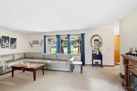 Tiny photo for 6258 Zachary Avenue, Springfield, OH 45502 (MLS # 947013)