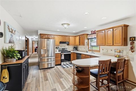 Tiny photo for 6258 Zachary Avenue, Springfield, OH 45502 (MLS # 947013)