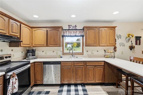 Tiny photo for 6258 Zachary Avenue, Springfield, OH 45502 (MLS # 947013)