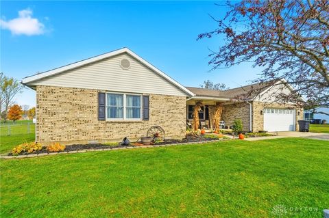 Tiny photo for 6258 Zachary Avenue, Springfield, OH 45502 (MLS # 947013)