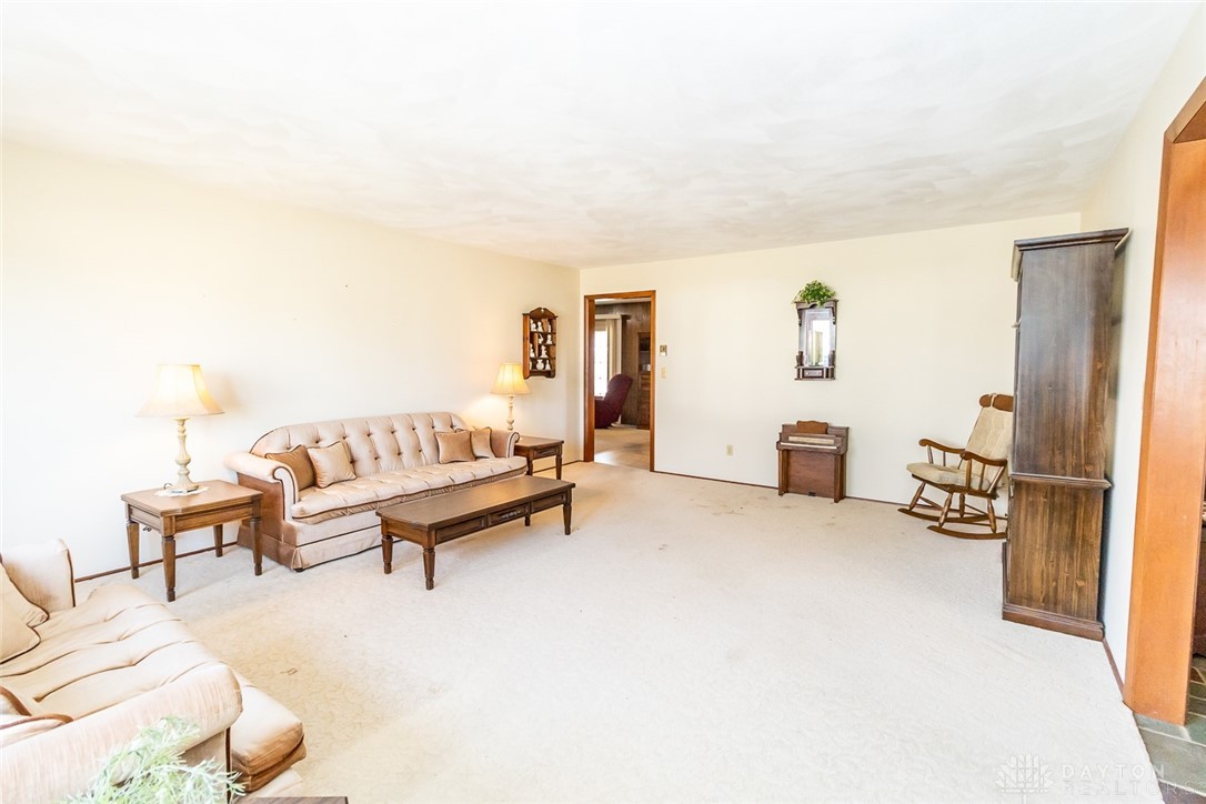 721 Gardenwood Drive, Greenville, Ohio image 5