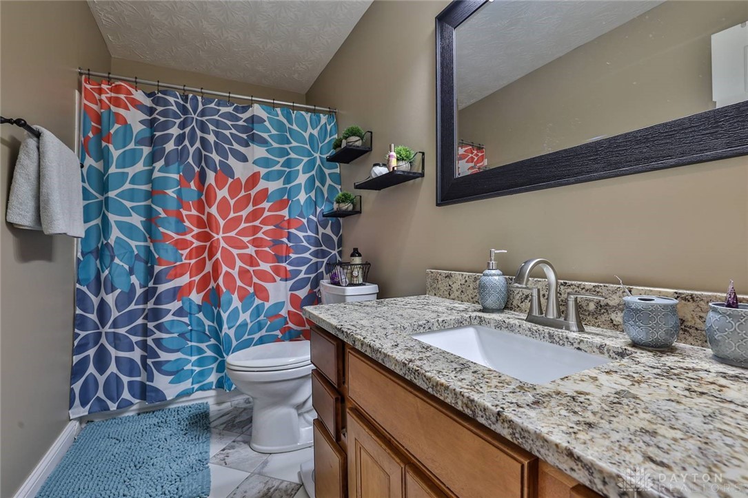 2643 Riverchase Drive, Middletown, Ohio image 38