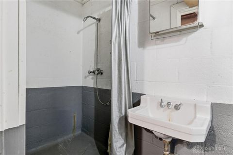 Tiny photo for 379 Virginia Circle, Wilmington, OH 45177 (MLS # 945443)