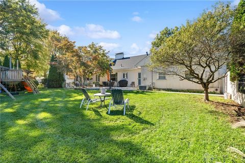 Tiny photo for 379 Virginia Circle, Wilmington, OH 45177 (MLS # 945443)