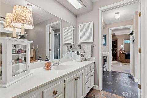 Tiny photo for 379 Virginia Circle, Wilmington, OH 45177 (MLS # 945443)