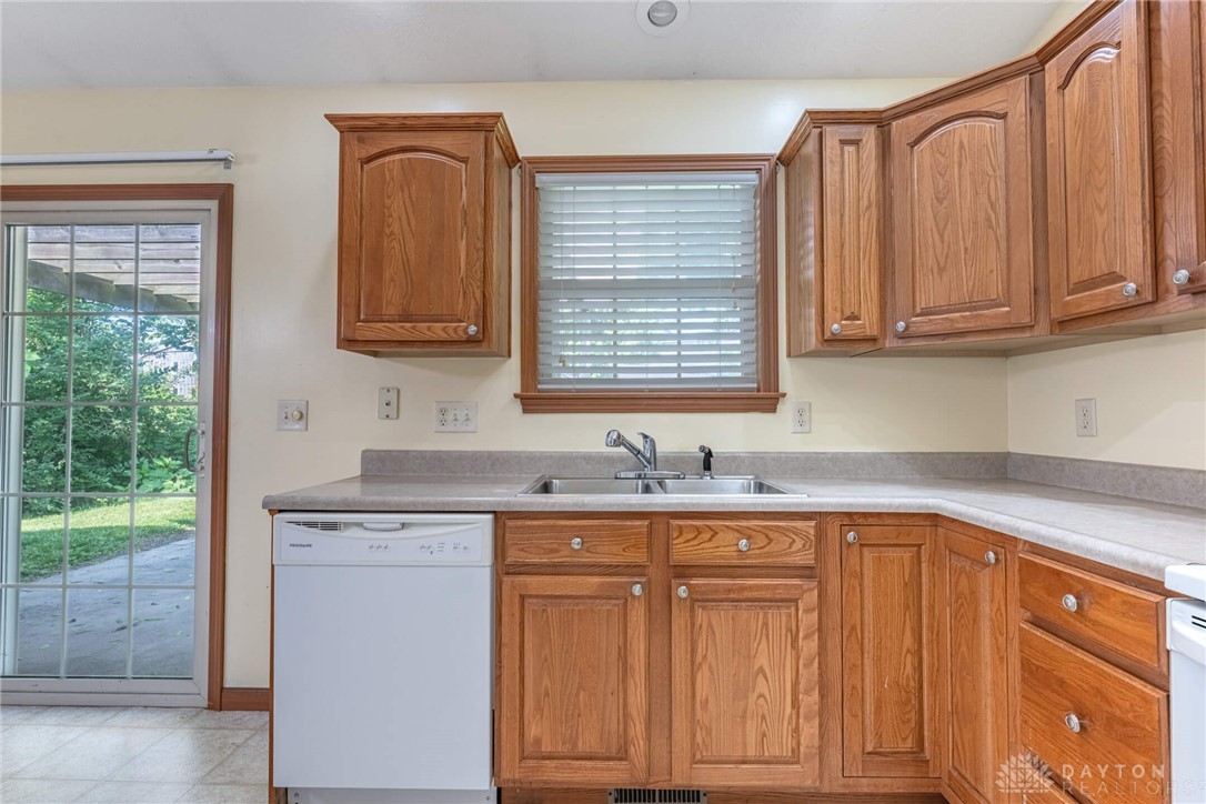 307 S 5th Street, Tipp City, Ohio image 10