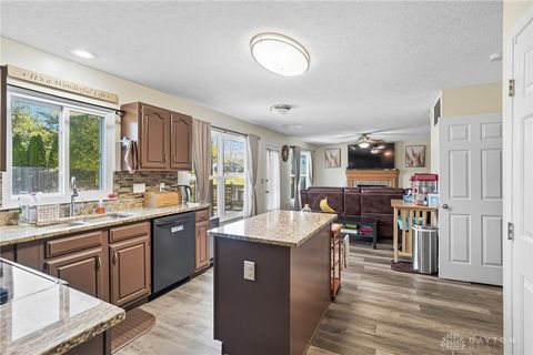 Tiny photo for 2141 E Rosina Drive, Miamisburg, OH 45342 (MLS # 945460)
