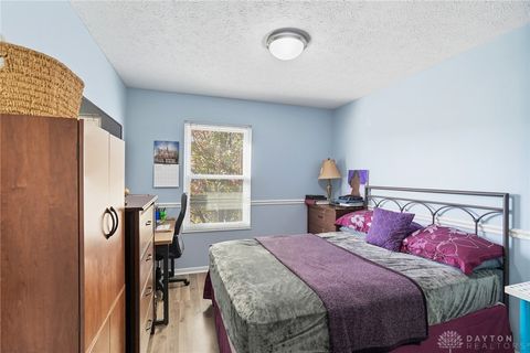 Tiny photo for 2141 E Rosina Drive, Miamisburg, OH 45342 (MLS # 945460)