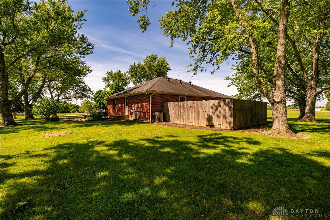 15951 Schoolhouse Road, Brookville, Ohio image 40