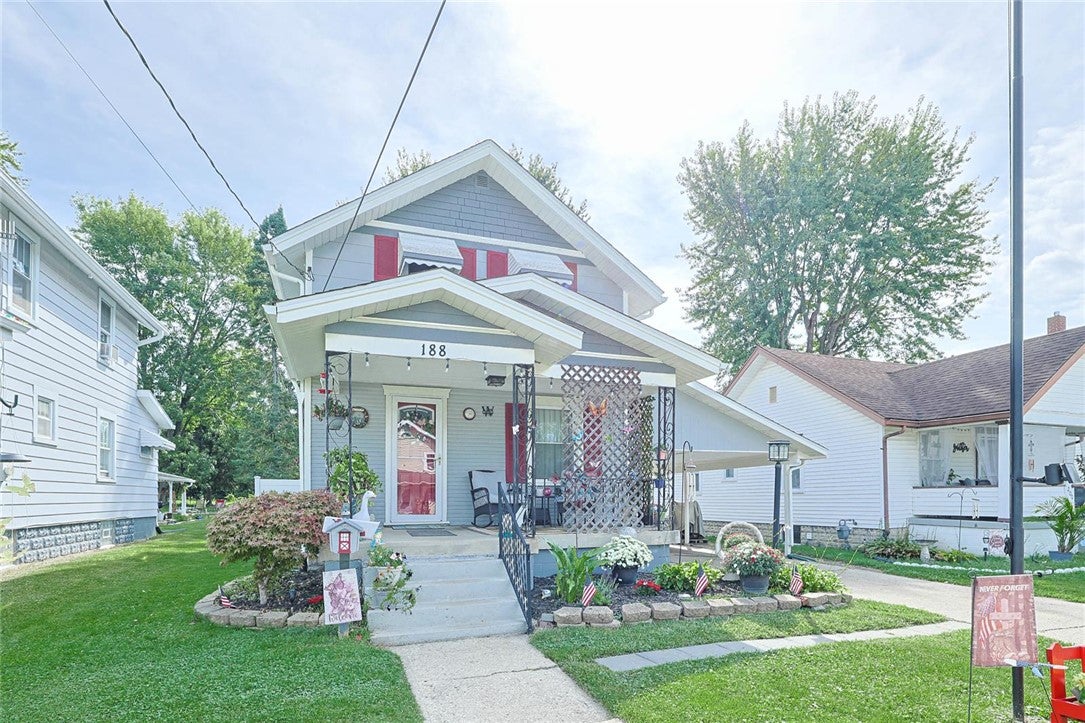 188 Willis Avenue