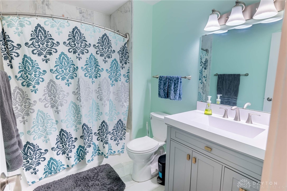 4491 Powder Horn Drive, Beavercreek, Ohio image 17