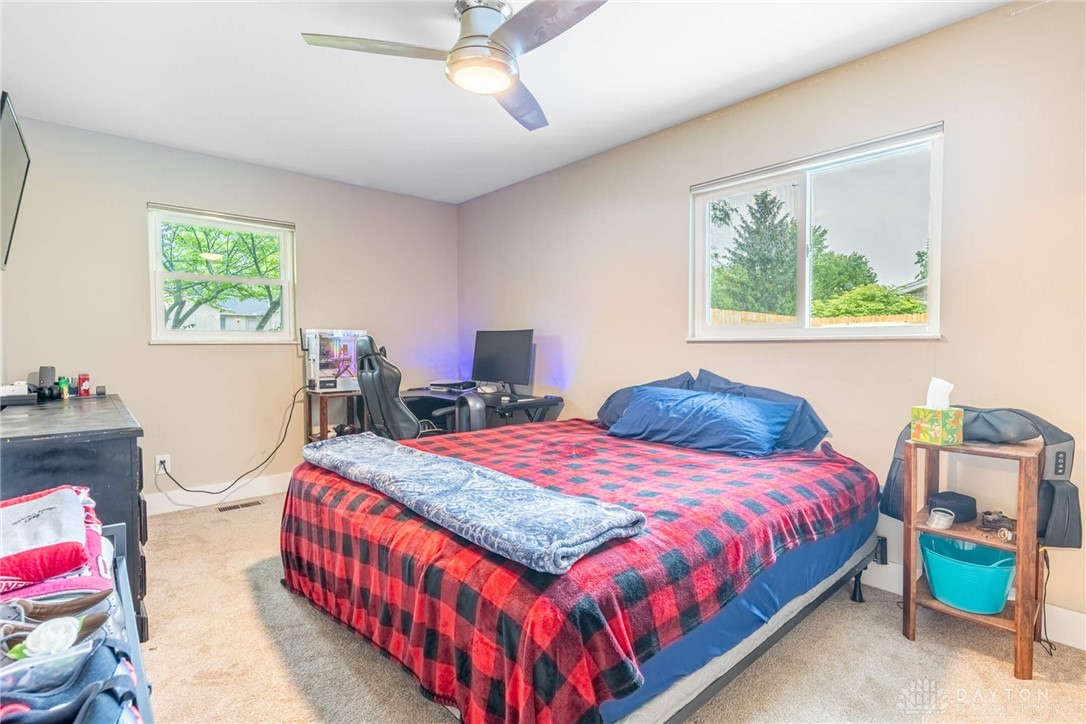 4491 Powder Horn Drive, Beavercreek, Ohio image 23