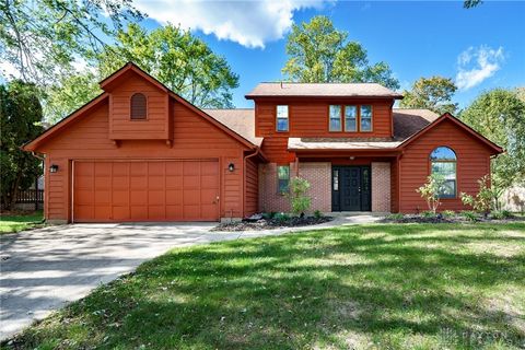 Photo of 6297 Karlsridge Drive, Dayton, OH 45459 (MLS # 946119)