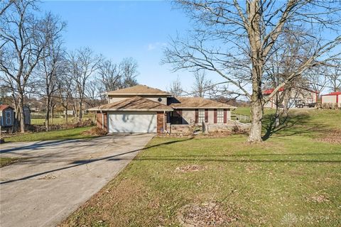 Photo of 1174 Beissinger Road, Hamilton, OH 45013 (MLS # 950708)