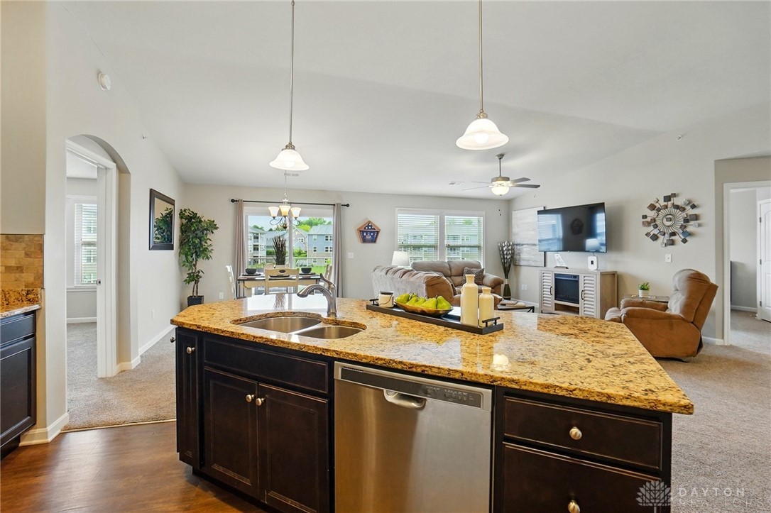84 Waterhaven Way, Springboro, Ohio image 11