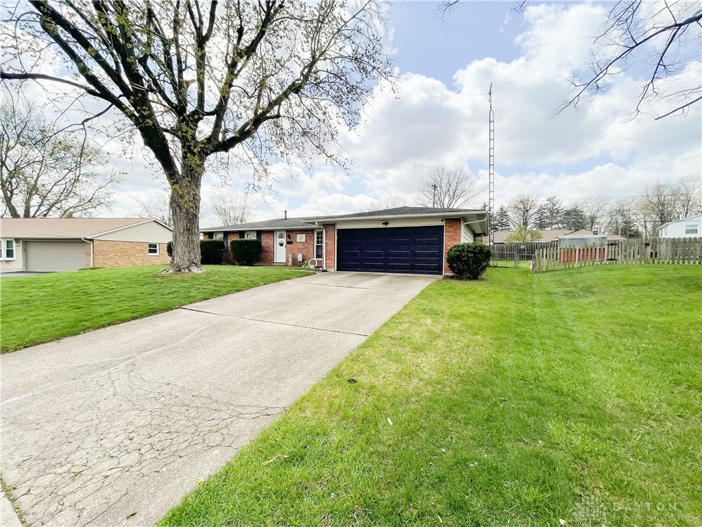 153 Hartshorn Drive, Vandalia, Ohio image 2