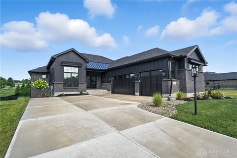 Photo of 1943 Horseshoe Bend, Dayton, OH 45458 (MLS # 939760)