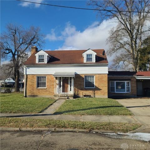 Photo of 2401 Rugby Road, Dayton, OH 45406 (MLS # 950587)