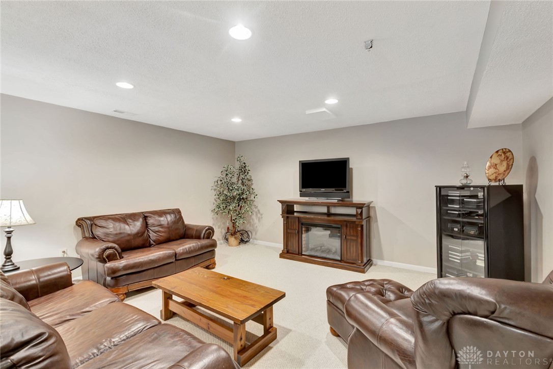 2483 Emerald Way, Waynesville, Ohio image 47