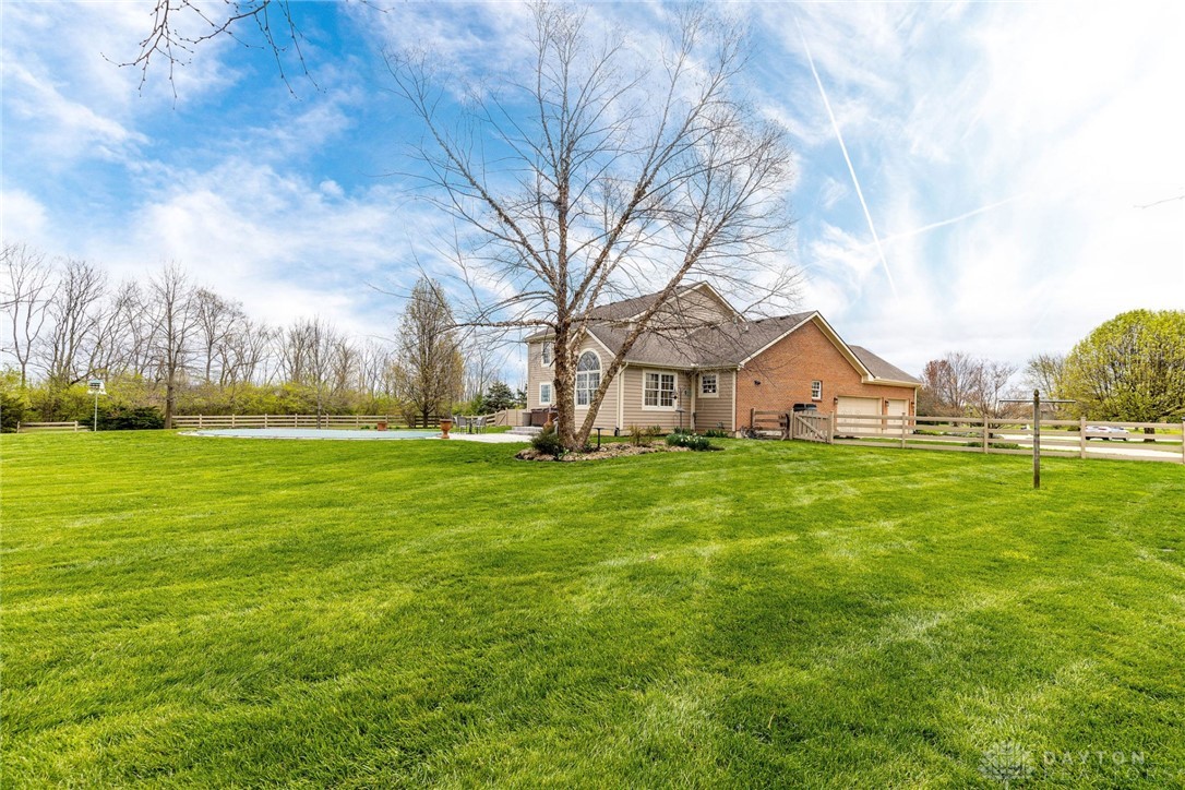 2483 Emerald Way, Waynesville, Ohio image 9